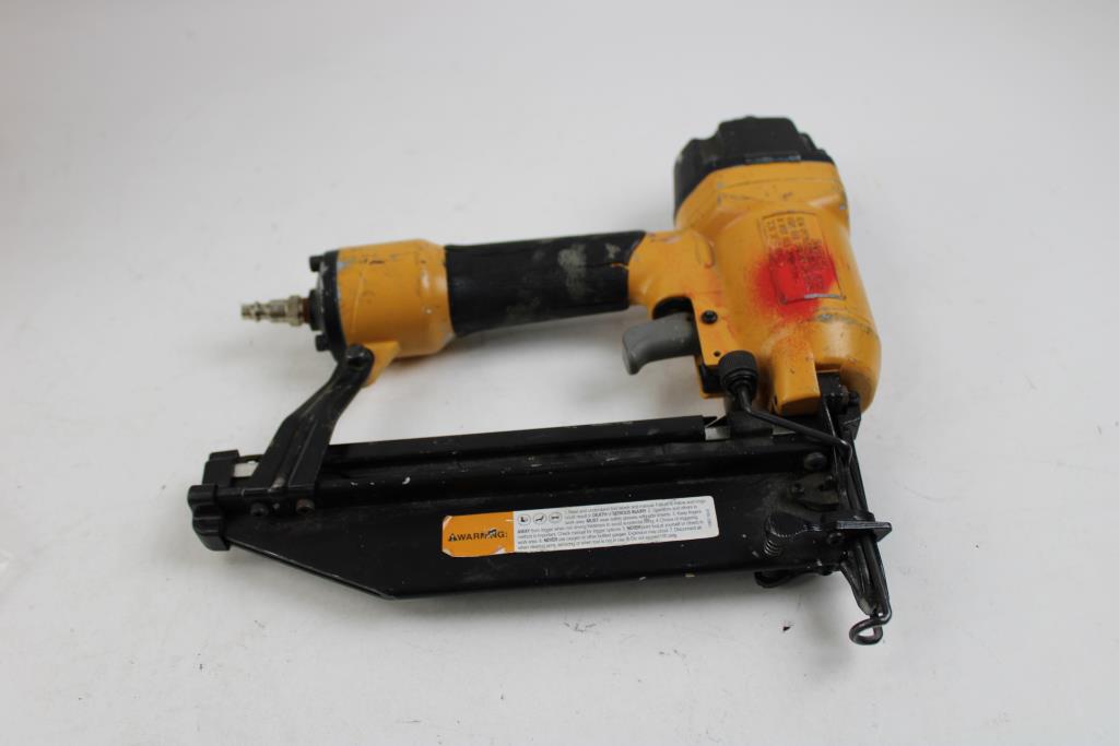 Bostitch 16-Gauge Pneumatic Finish Nailer