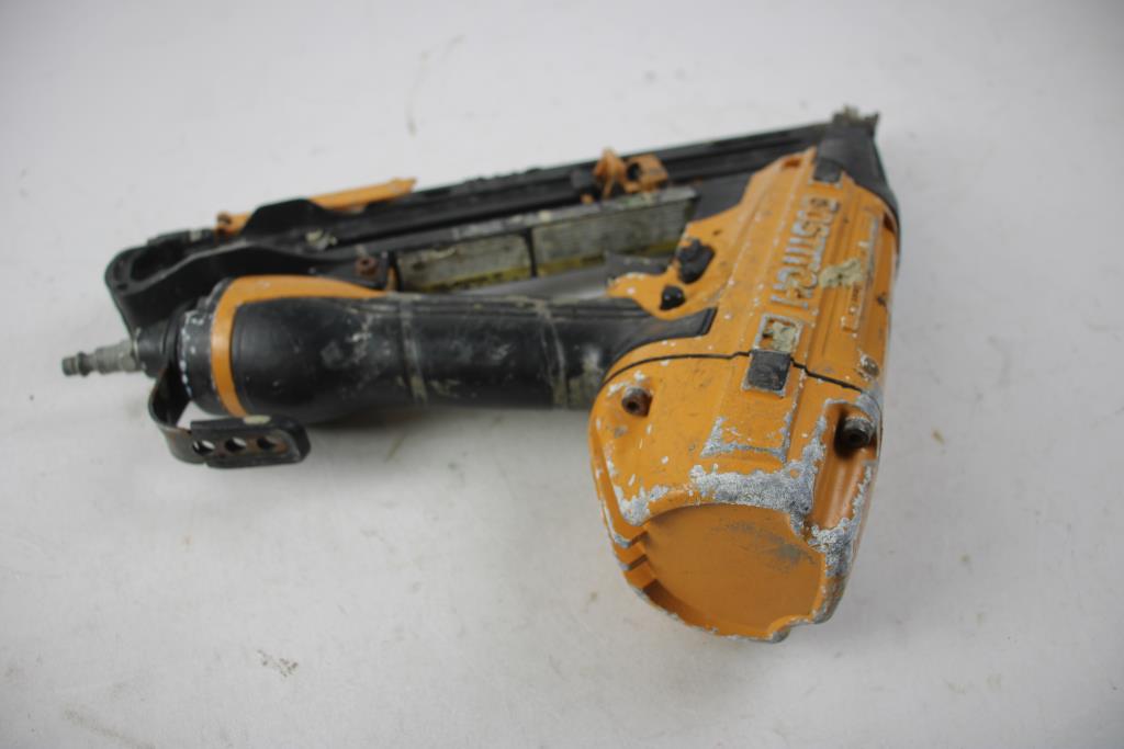 Factory Reconditioned Bostitch Smart Point 15-Gauge FN Style Angle Finish Nailer Kit - View #6