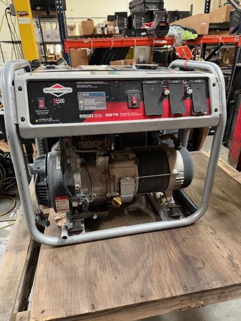 Briggs And Stratton S5500 Gas Powered Generator