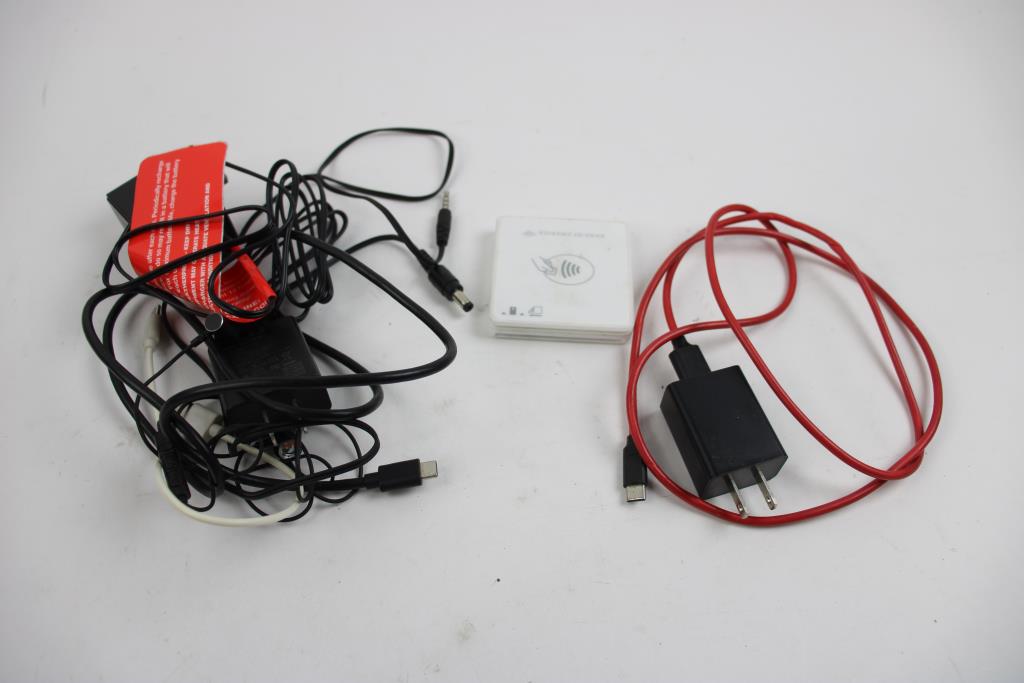 Bulk Lot Earbuds,skullcandy, Sony,  Soundcore, Apple Sport Loop 45mm And More Cables