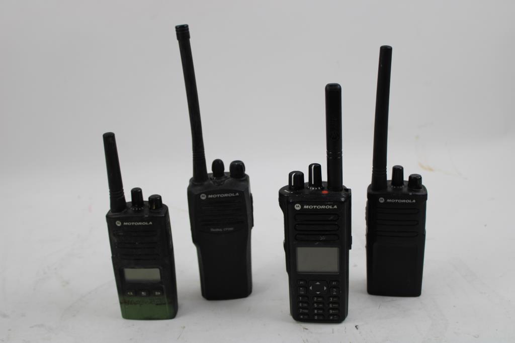 Bulk Lot Misc Motorola Radios, 8 Pieces