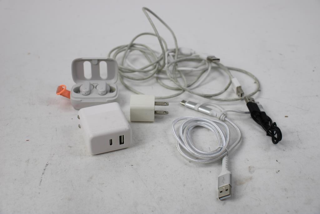 Bulk Lot Skullcandy Earbuds, Speaker, Powerbank And Cables