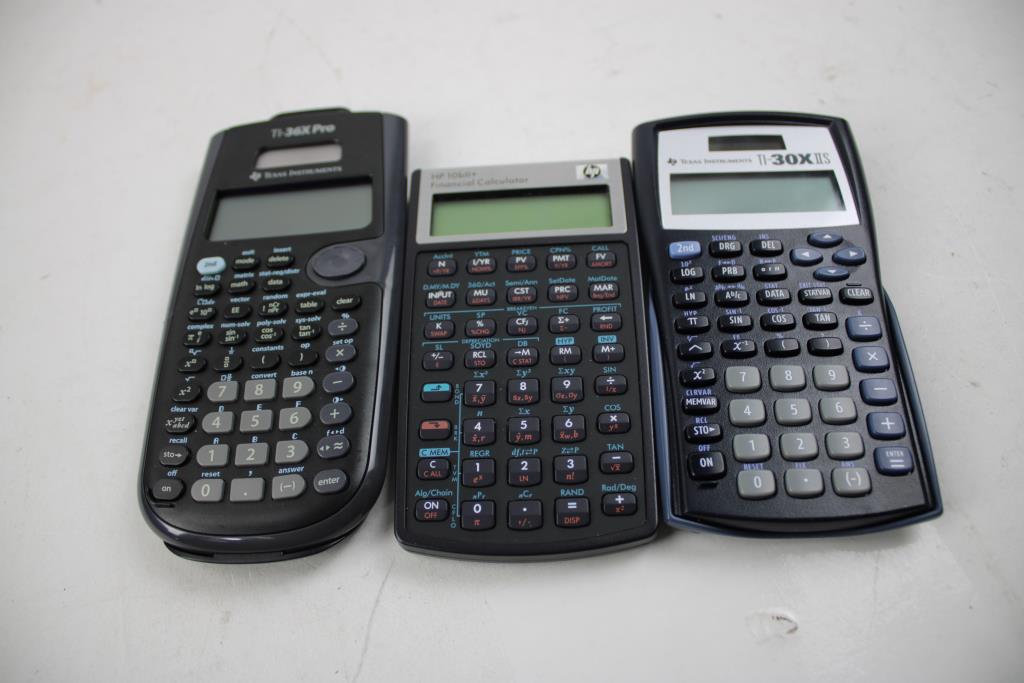 Calculators 3 Pieces, Texas Instruments, HP