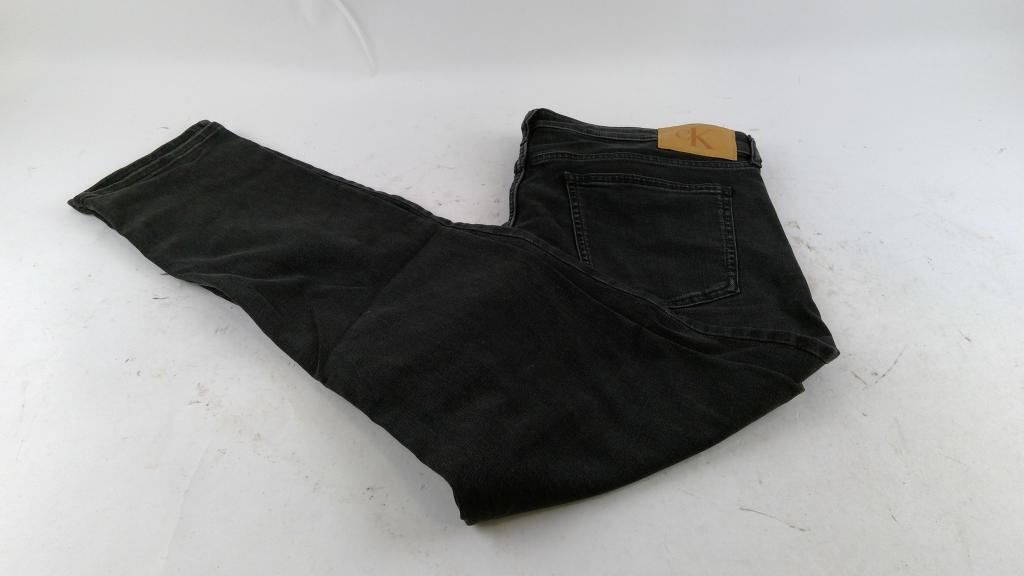 Calvin Klein Jeans Size 38/32