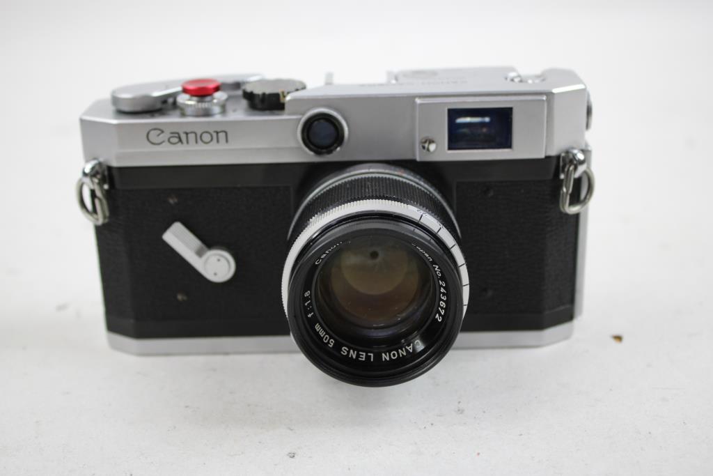 Canon 35mm SLR Camera In SunDog Case Bag