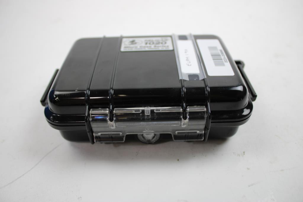 Canon PowerShot ELPH 190 IS Digital Camera In Pelican 1020 Micro Case