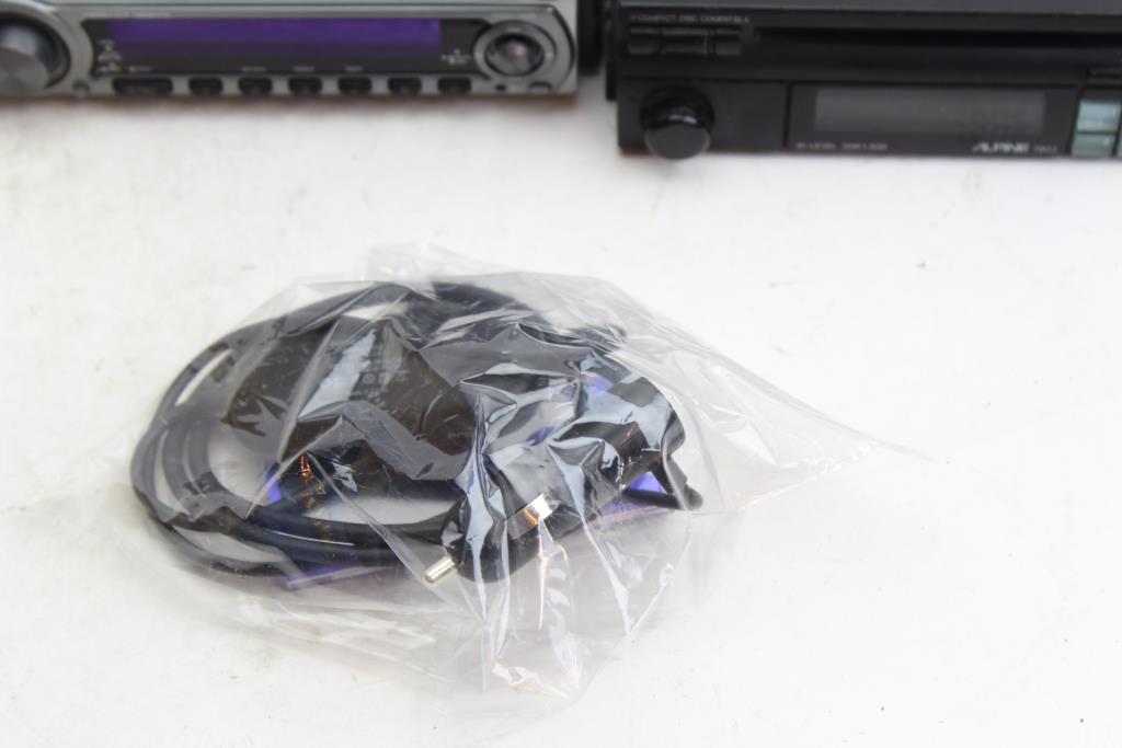 Car Stereos Kenwood Kdc128, Alpine 7802 2 Items Property Room