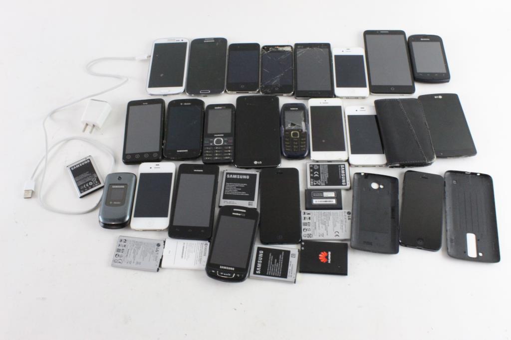 Cell Phone Lot, 22 Pieces, Sold For Parts Property Room