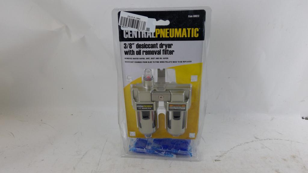 Central Pneumatic 3/8" Desiccant Dryer With Oil Removal Filter