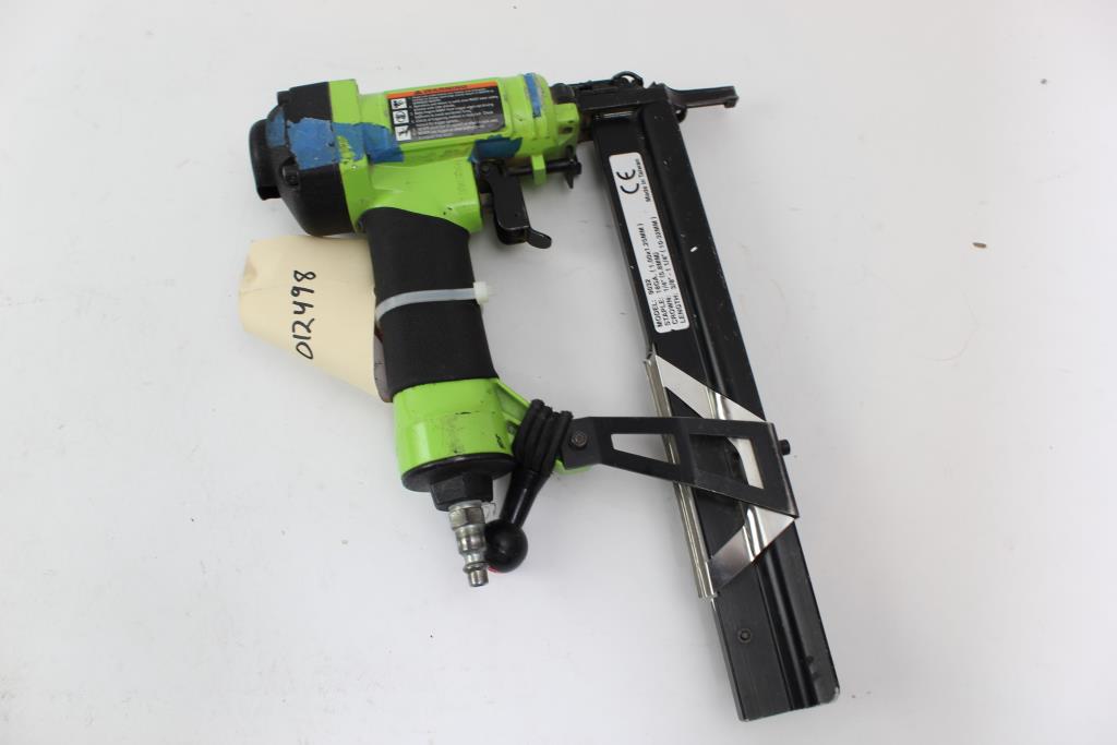 Central Pneumatic 9032 18 Gauge Staple Property Room