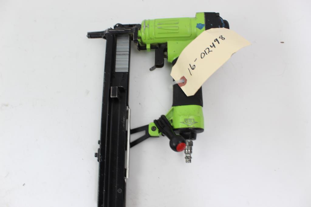 Central Pneumatic 9032 18 Gauge Staple Property Room