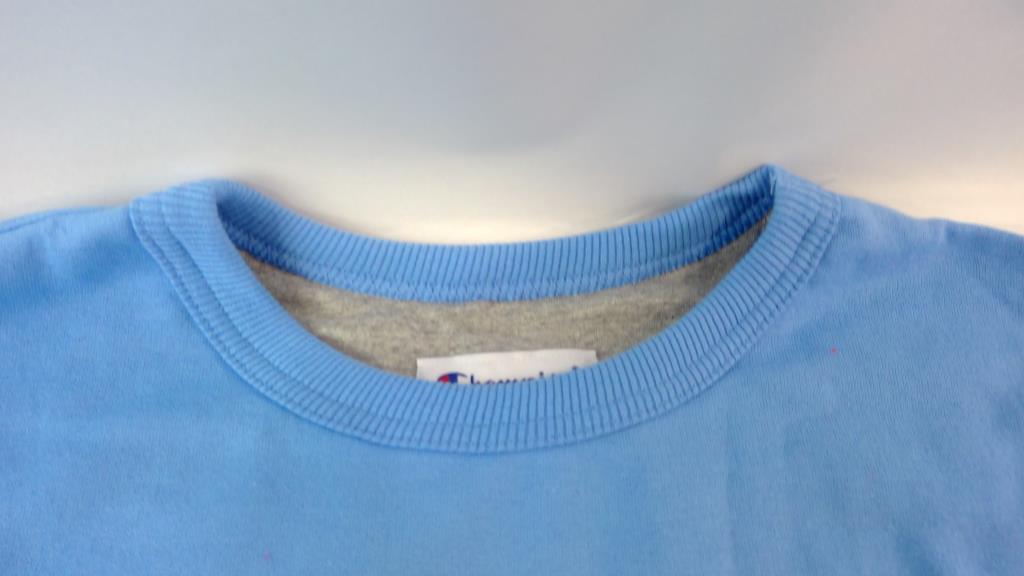 Champion Crewneck Size M Property Room