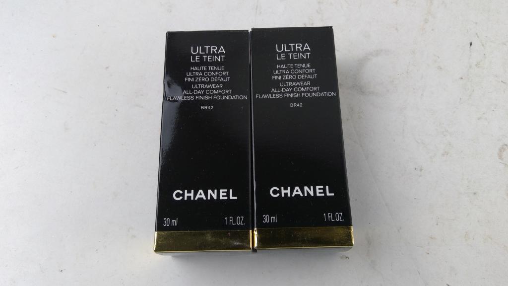 Chanel Flawless Finish Foundation, New, 2 Pieces