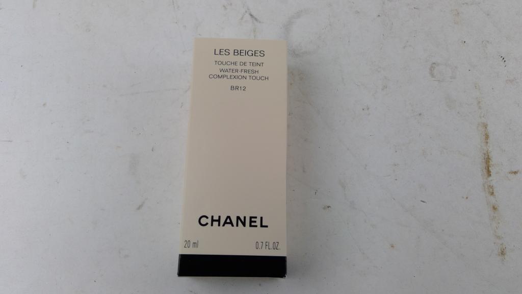 Chanel Les Beiges Complexion Touch, New