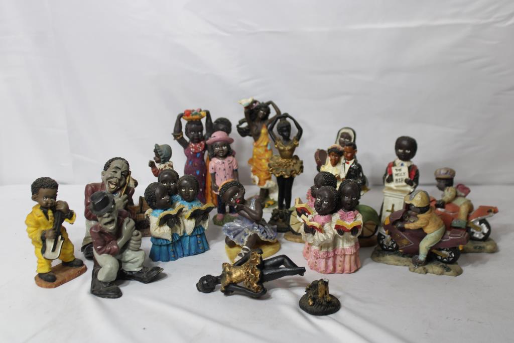 Character Figurines 17 Pieces