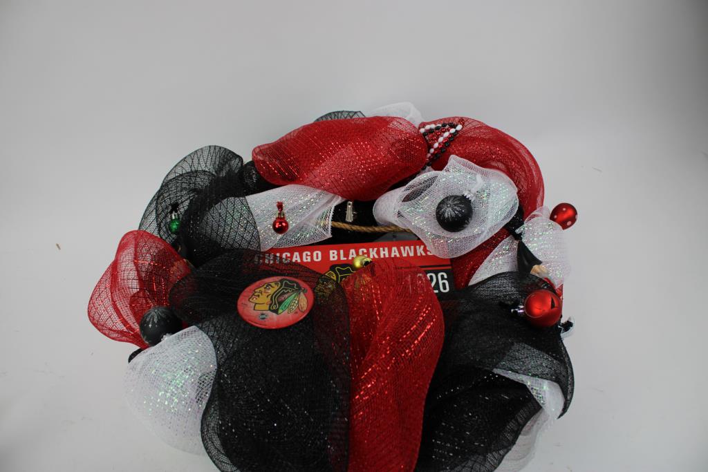 Chicago Blackhawks Black/Red/White Mesh Christmas Wreath