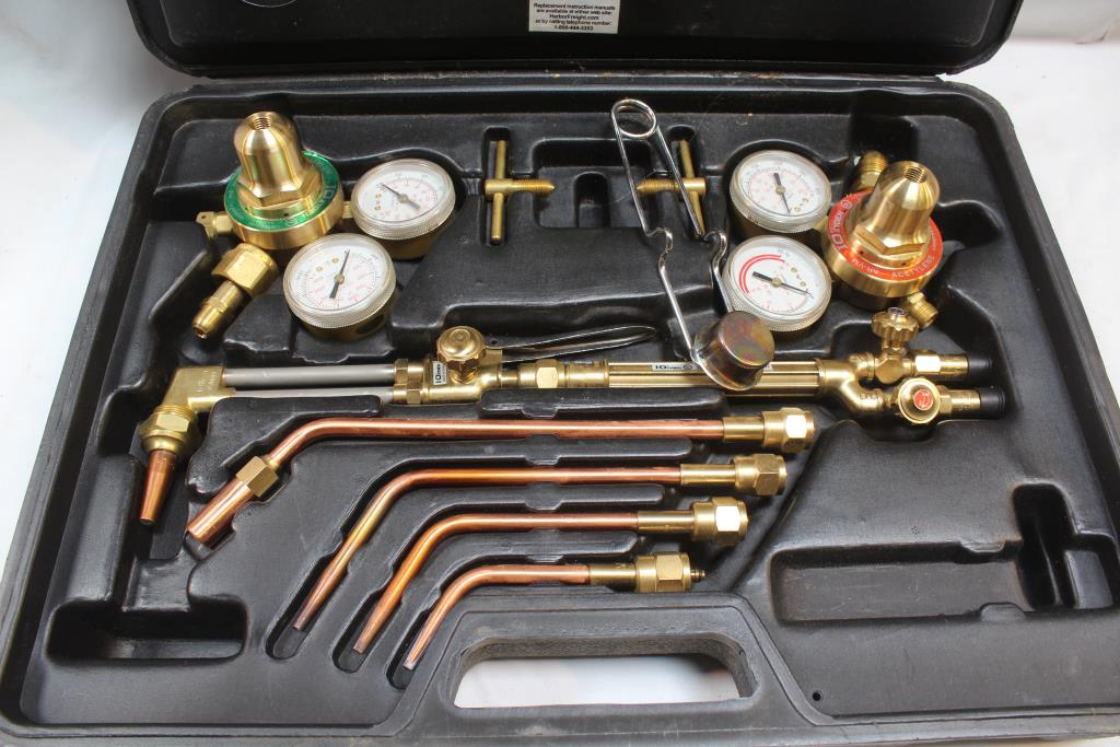 Chicago Electric Heavy Duty Oxygen/Acetylene Welding Kit Property Room