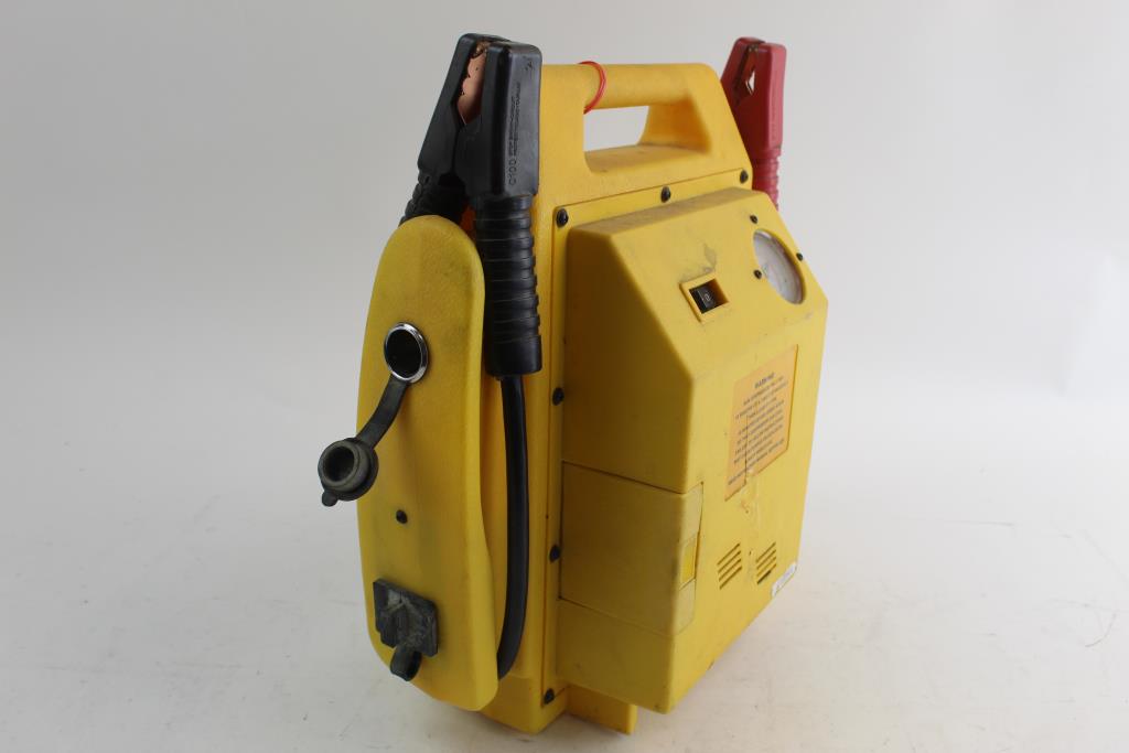 Chicago Electric Power Tools 2 In 1 Jumpstart/ Air Compressor