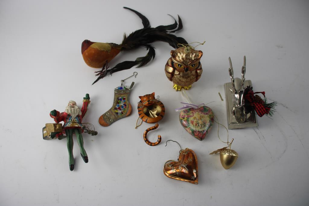 Christmas Decorations Bulk Lot, 15+ Pieces Property Room