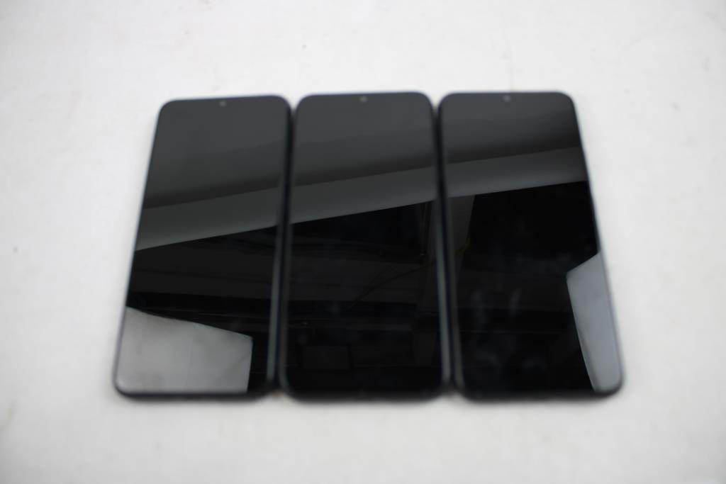 Cloud Cell Phone Lot, 3 Pieces, Sold For Parts