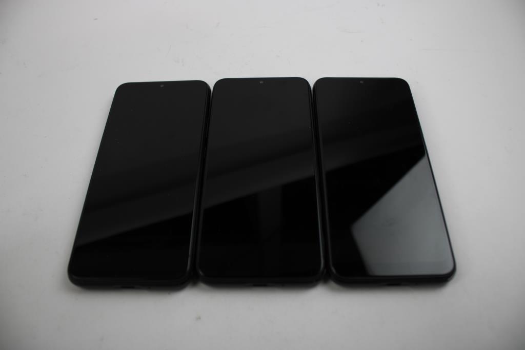 Cloud Cell Phone Lot, 3 Pieces, Sold For Parts