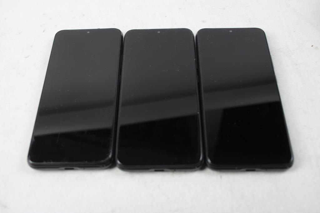 Cloud Cell Phone Lot, 3 Pieces, Sold For Parts