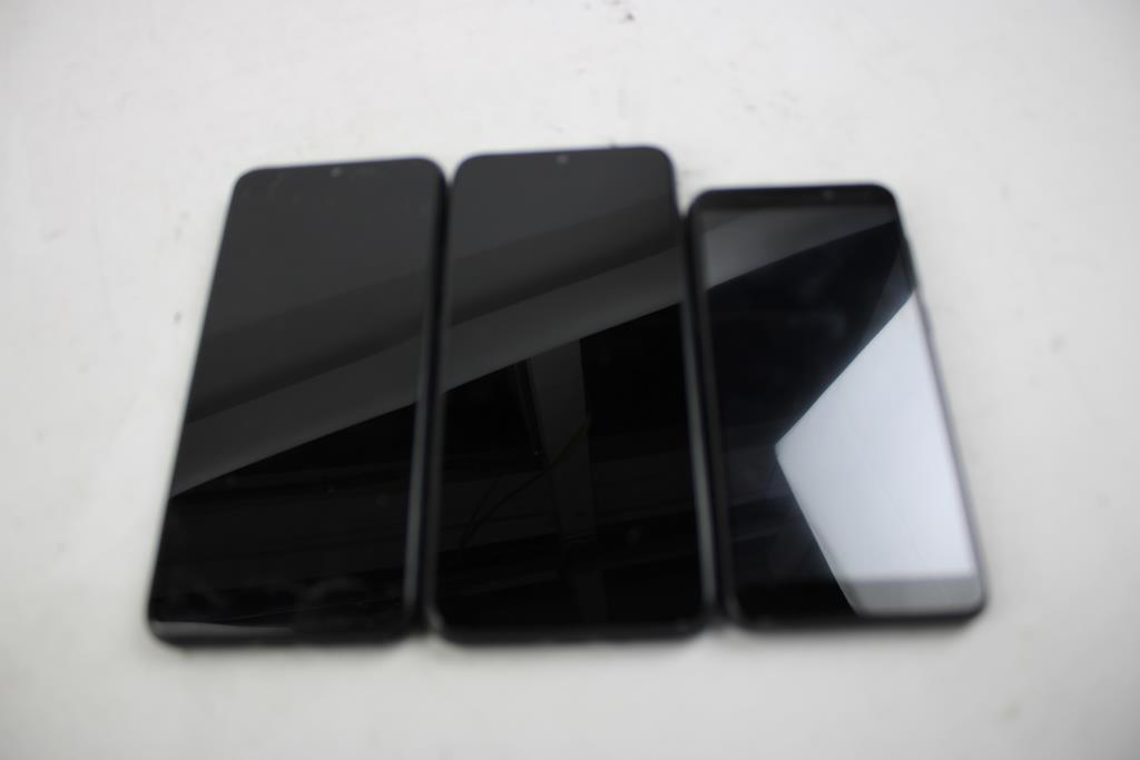 Cloud Cell Phone Lot, 3 Pieces, Sold For Parts