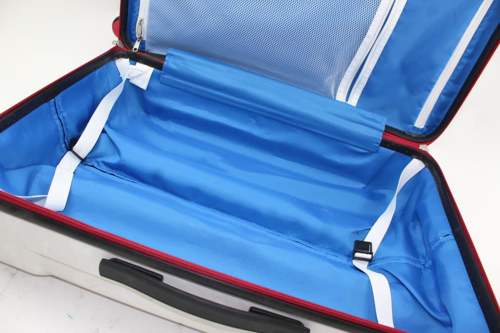 Columbia Rolling Luggage Case Property Room