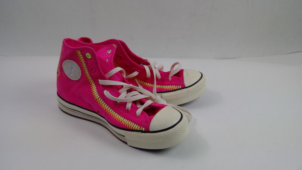 Converse All Stars Kids' Size 7 Pink Sneakers