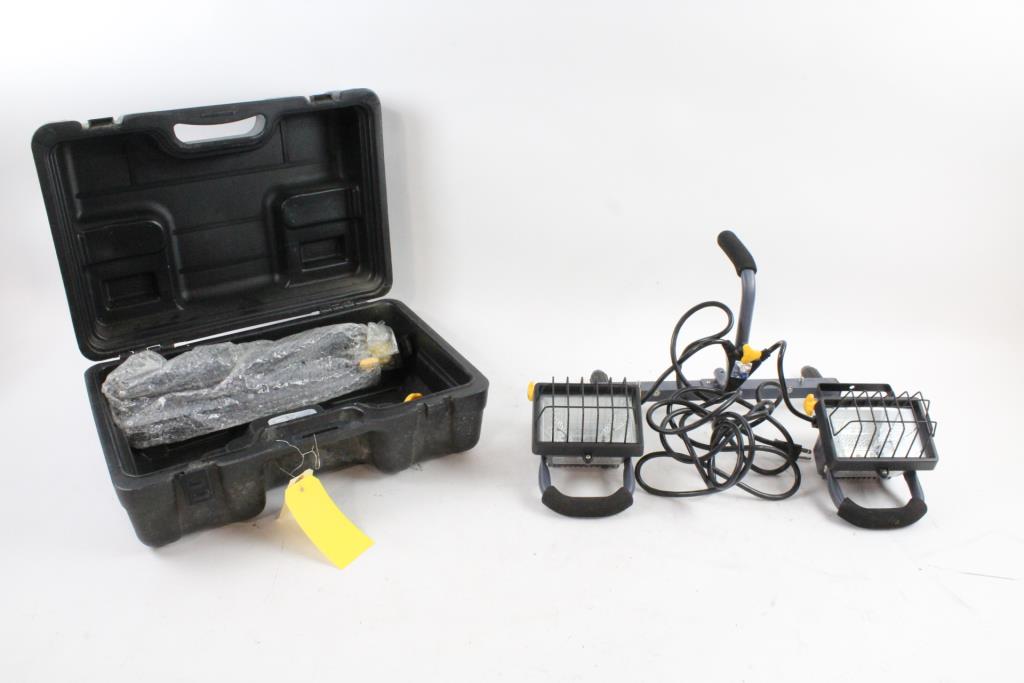 Craftsman 500 Watt Twin Head Work Light With Tripod Property Room Craftsman 500 Watt Twin Head Work Light With Tripod