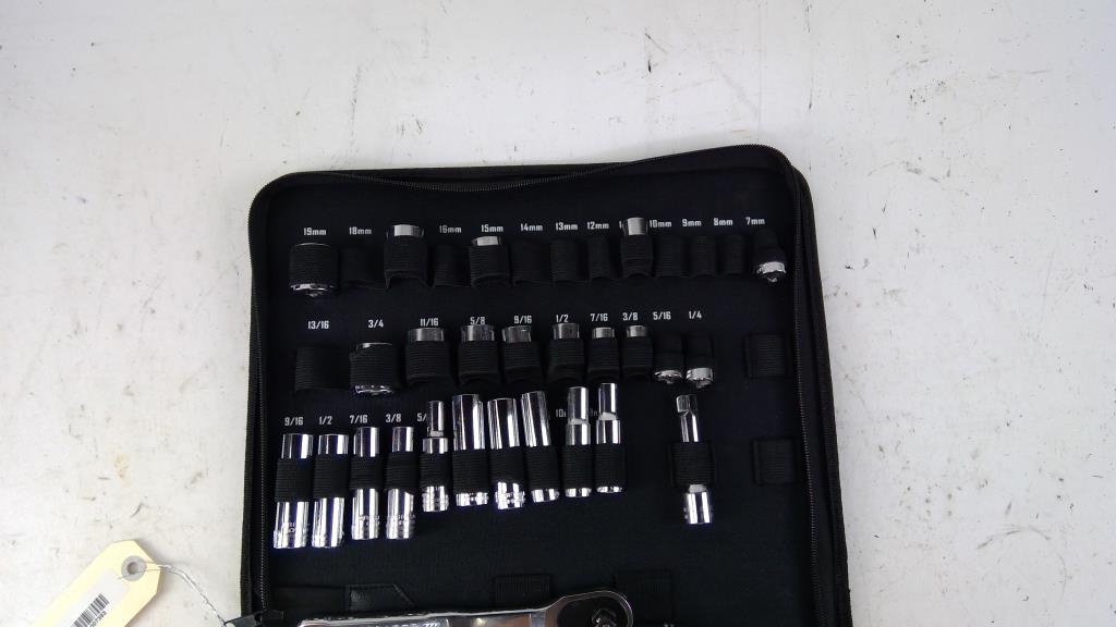 Craftsman wrench and socket set property room