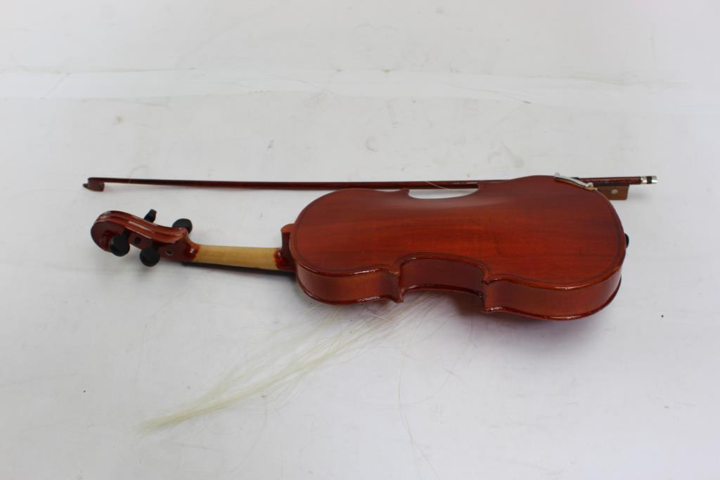 Cremona Fecit Anno Domini 19 Violin With Bow And Case Property Room