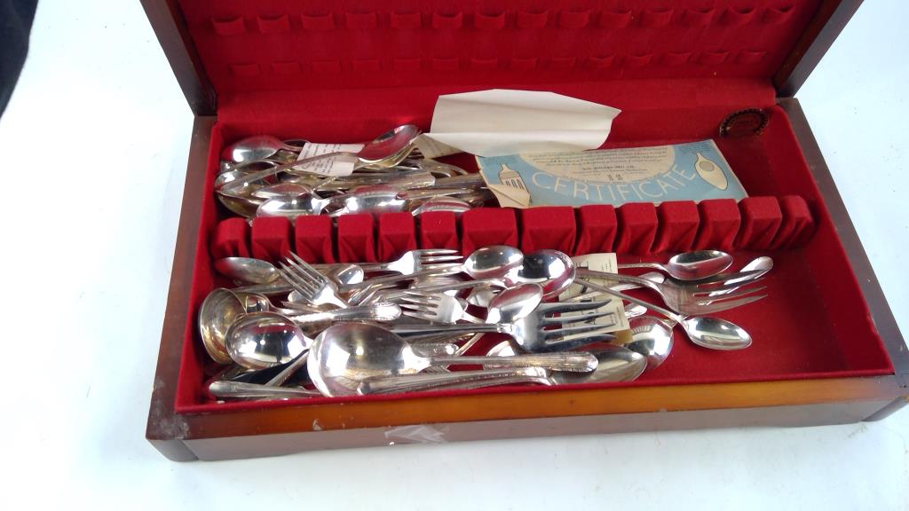 Cutlery Set 10+ Pieces