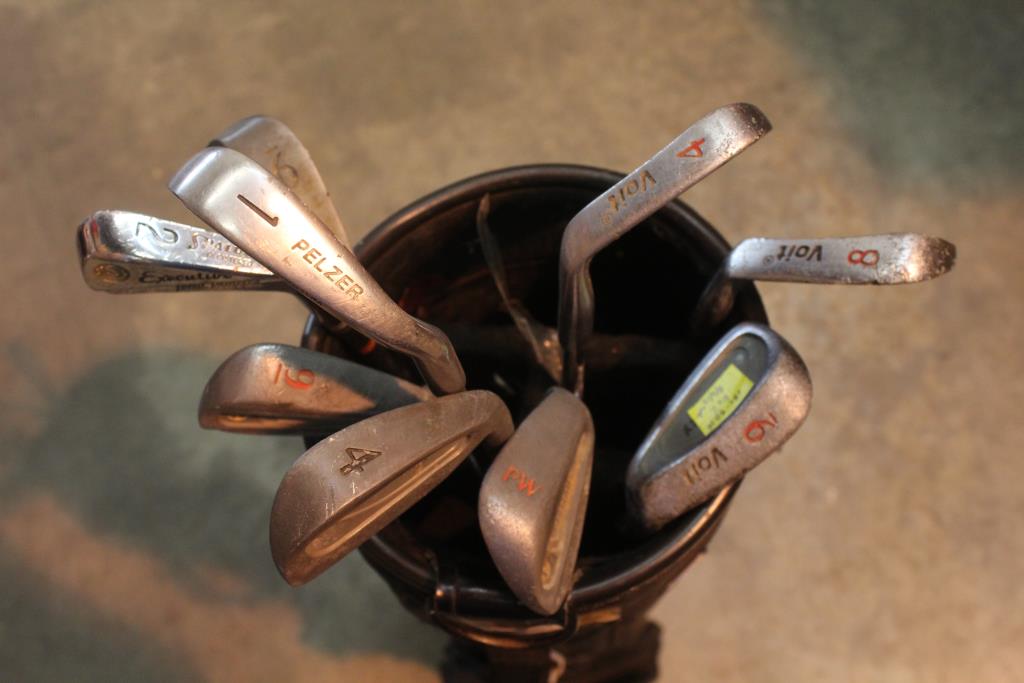 Datrek Golf Bag With 9 Golf Clubs, 10 Pieces Property Room