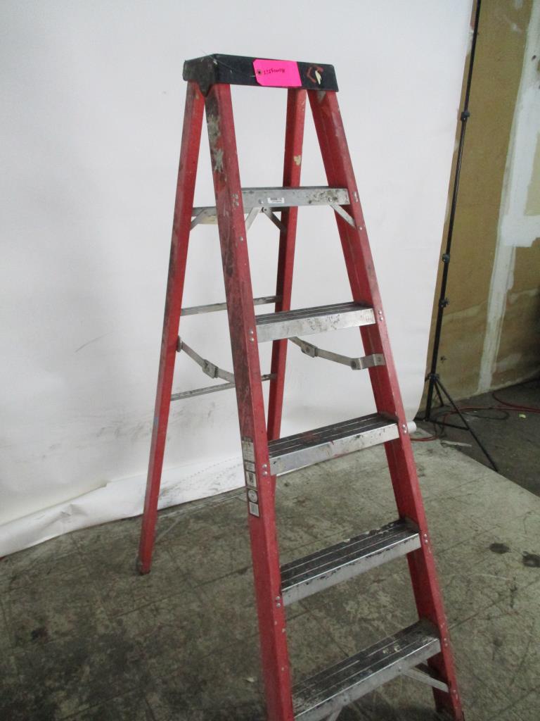 Davidson Ladder Property Room