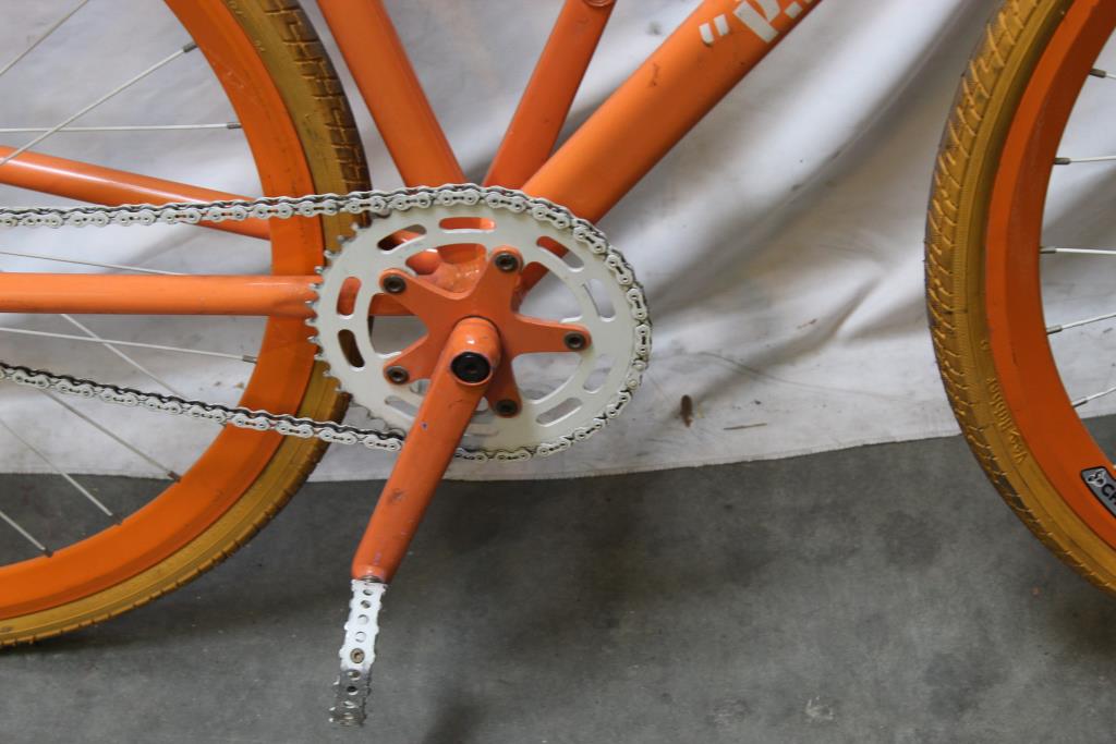 DC Racing SE P.K. Ripper Single Speed Road Bike | Property Room