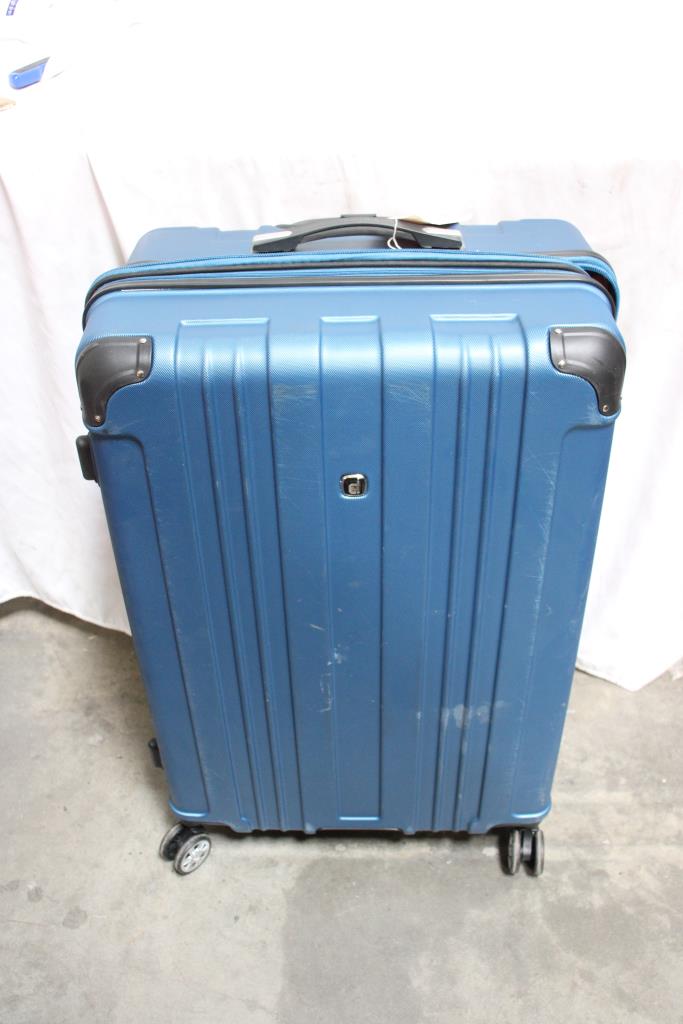 Dejuno Suitcase Property Room