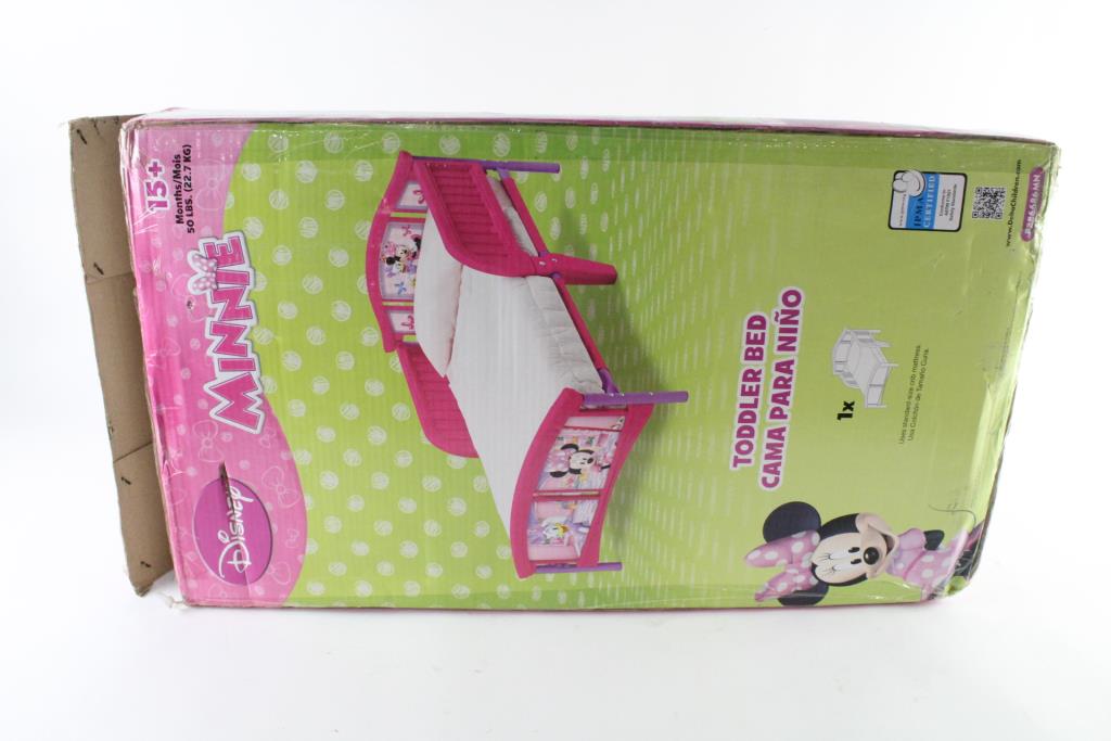 Delta Children's Products Disney Minnie Mouse Toddler Bed Property Room