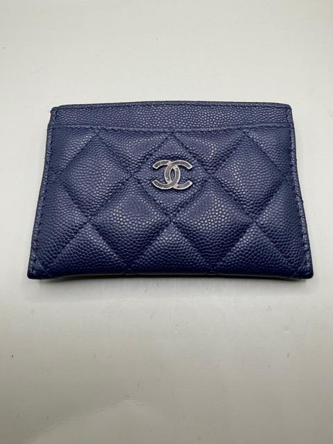 Designer Chanel Classic Card Holder - Doublechecked By Entrupy