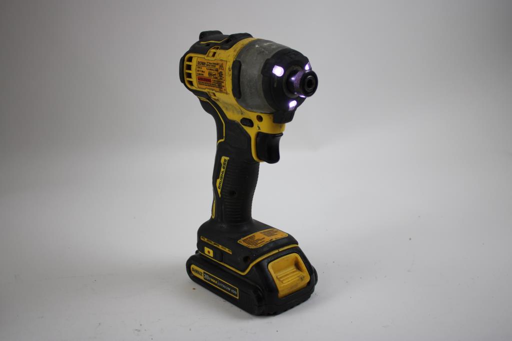 DeWalt 1/4" Cordless Impact Driver, And 12V/20V Max Charger, 2 Pieces
