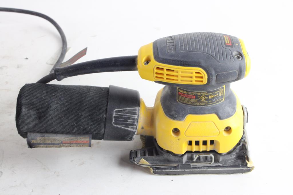DeWalt 1/4 Sheet Palm Sander Property Room