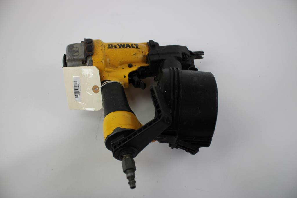 Dewalt 15 Degree Coil Siding And Fencing Nailer
