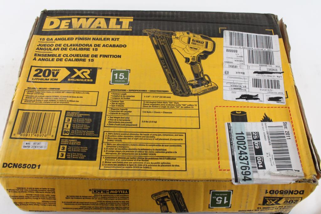 DeWalt 15 GA Angled Finish Nailer Kit Property Room