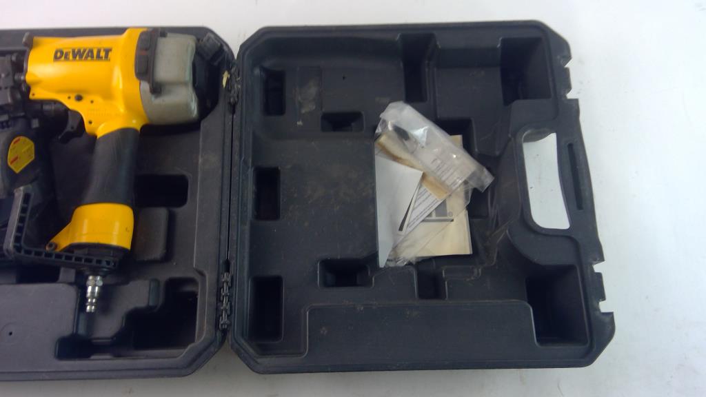 DeWalt 15 Ga. Coil Siding & Fencing Nailer Property Room