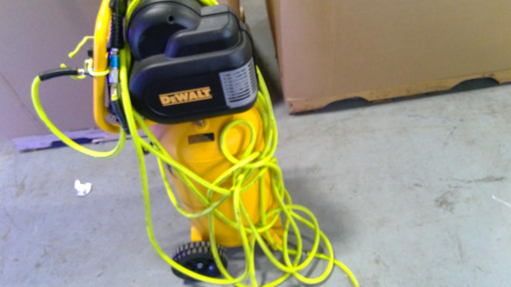 Dewalt 15 Gallon Air Compressor