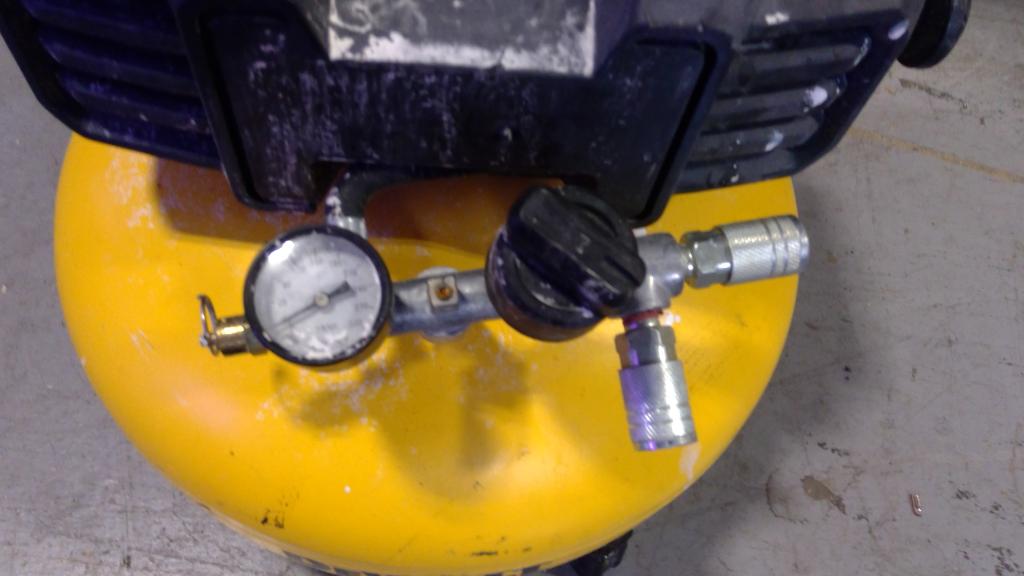 Dewalt 165 PSI Air Compressor