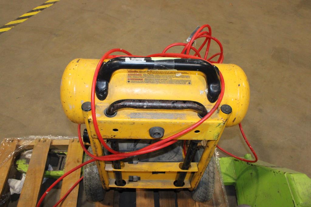 DeWalt 1.8HP 4.5 Gallon Air Compressor Property Room