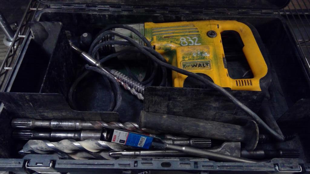 Dewalt 1-9/16" Rotary Hammer