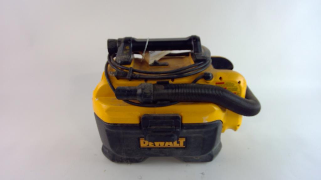 DeWalt 2 Gallon Cordless Wet/Dry Vacuum Property Room