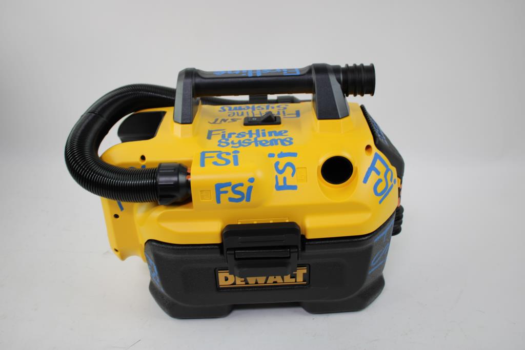 DeWalt 2 Gallon Wet-dry Vacuum